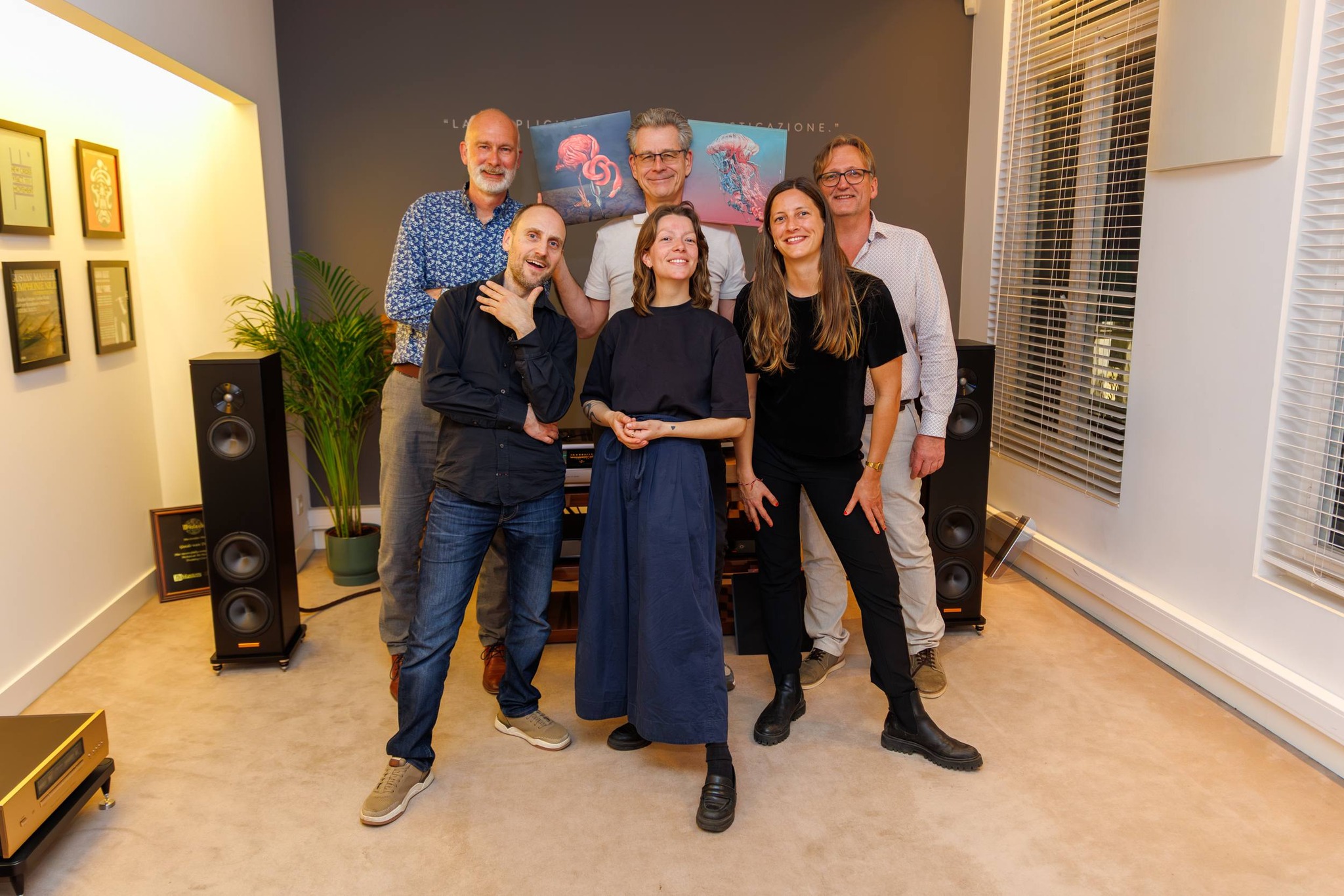 Very Fine Solutions en Alpha Turnhout steunen vinyl van MURI